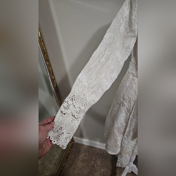 BTFL LIFE Romia Embroidered Lace Crochet Floral Button down dress.Off White. SM - Picture 11 of 16